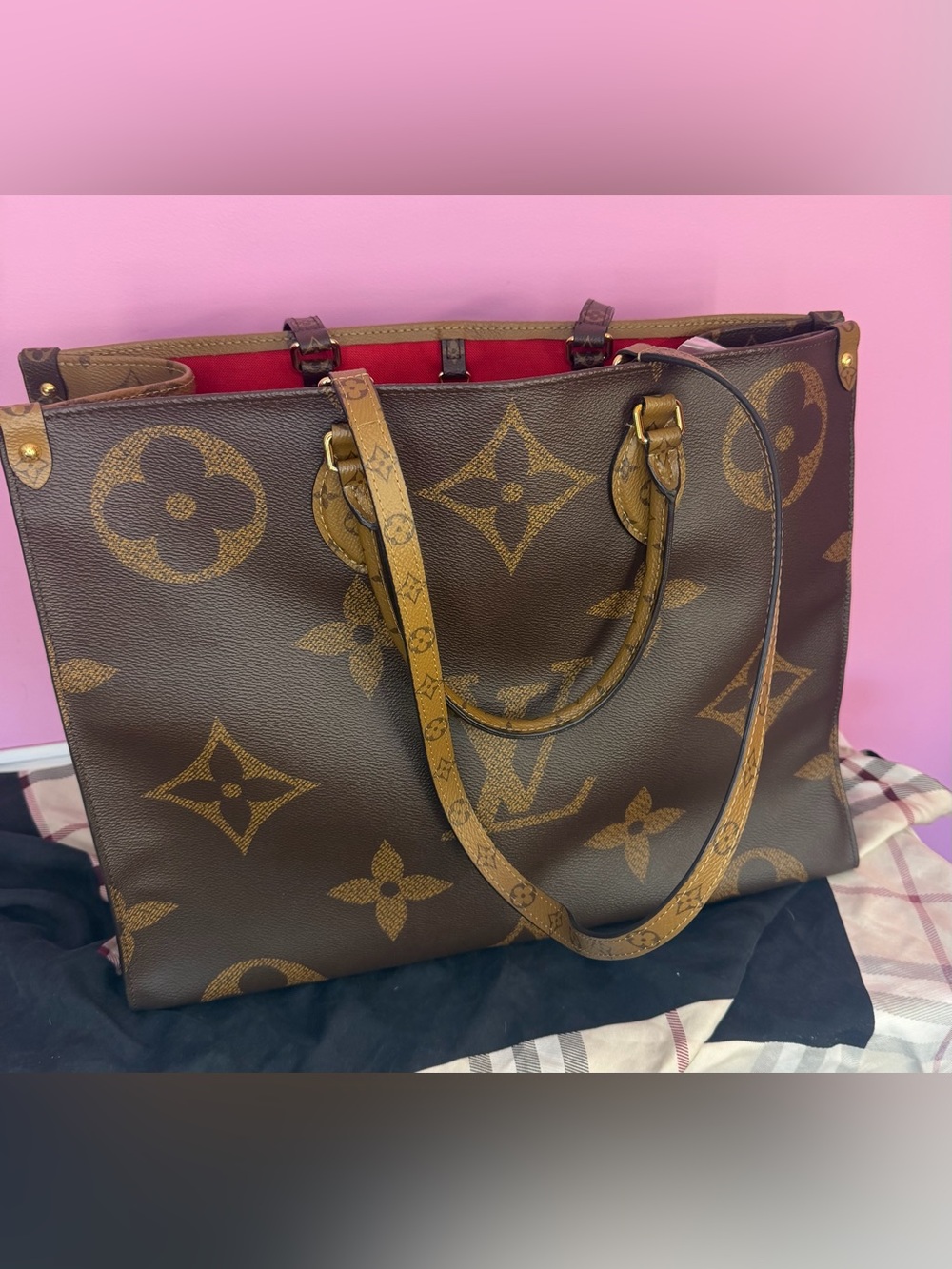 Louis Vuitton reverse Monogram on the go GM